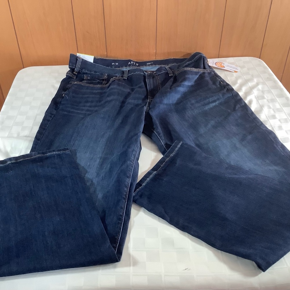 New women’s 38X32 trutemp 365 jeans by Apt 9